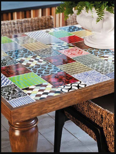Gạch mosaic làm mặt bàn ghế