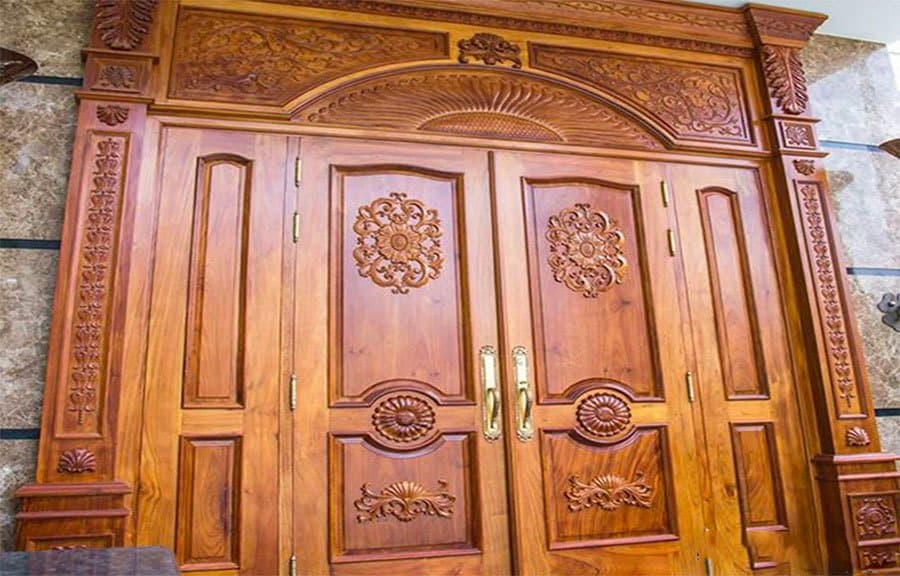 Thiết kế cửa gỗ xoan đào cổ điển lộng lẫy